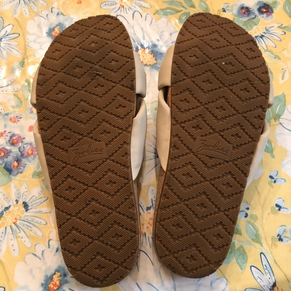 Zodiac Womens Mae Beige Slip On Knotted Strappy Slide Sandals Shoes 9 - Picture 4 of 5